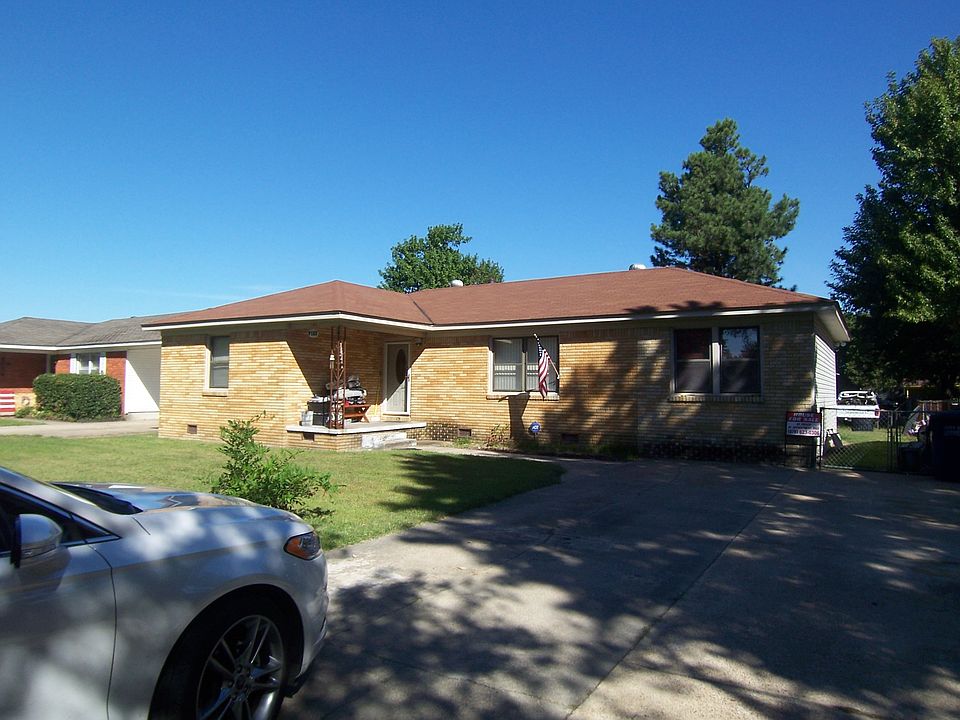 2nd image of 144 Shields Ln
