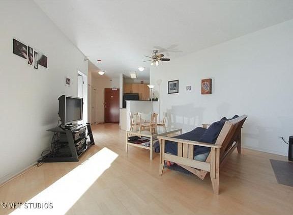 3rd image of 600 N Kingsbury St APT 1714