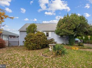 271 Olive St, Warminster, PA 18974