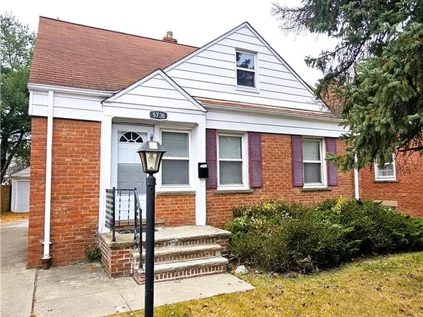 5736 South Blvd, Maple Heights, OH 44137