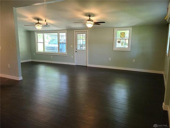 5th image of 315 Evans Ave