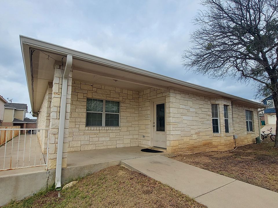 1st image of 1504 Claremont Cir #A