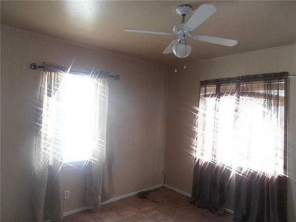 5th image of 1301 Elmhurst Dr