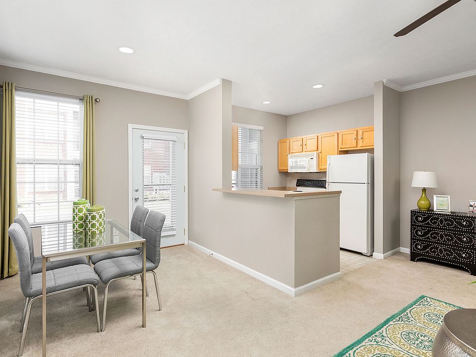 Dining Room and Kitchen - Bayview Club Apartments