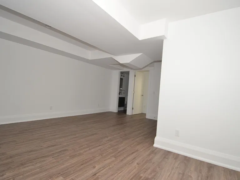 132 Dewhurst Blvd #BASEMENT — Photo 4