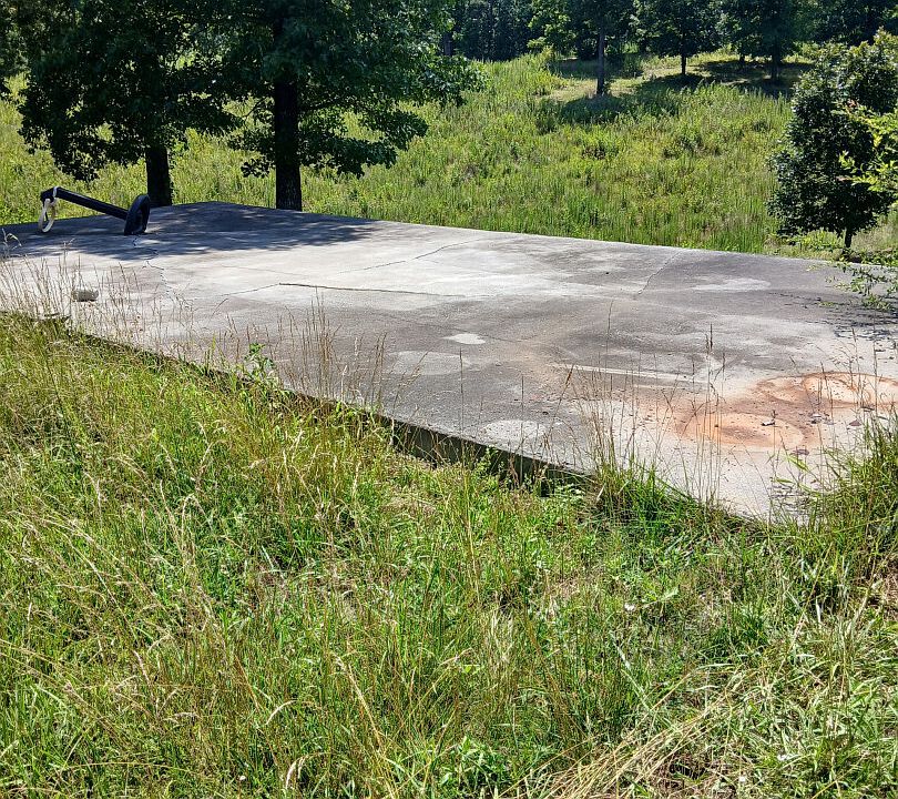 1st image of 317 Rollins Ln