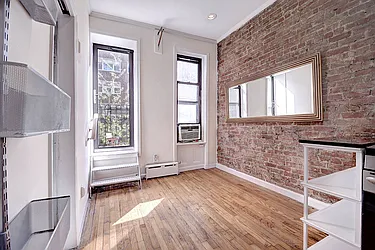 Rented by Urbane Brokerage