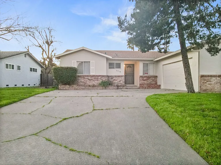 7719 Alexandria Pl — Photo 3