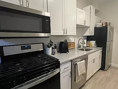 Building Photo - 293 E St #3