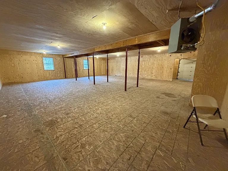 11001 York Rd — Photo 10