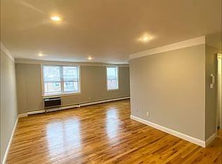 39-12 Corporal Stone St #1E, Bayside, NY 11361