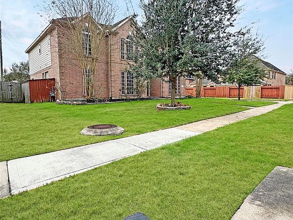 3rd image of 21111 Somervell Ct