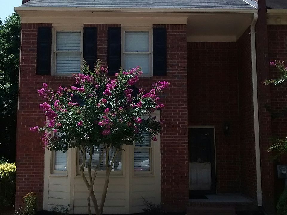 1st image of 3142 Corner Oak Dr
