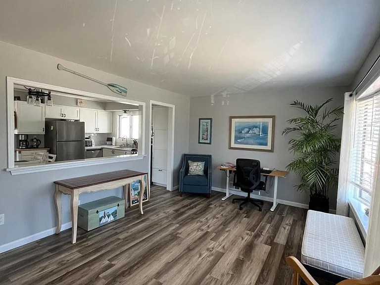 103 Chicago Ave — Photo 3