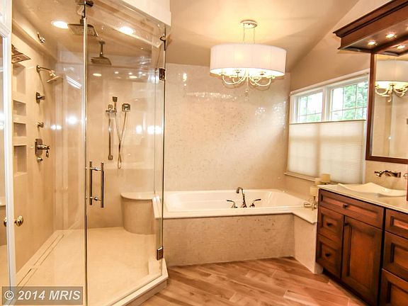 5th image of 19720 Far Hills Ct
