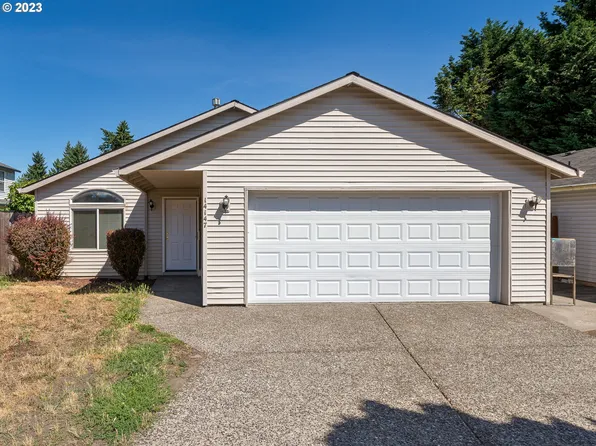 14147 SE Center St, Portland, OR 97236