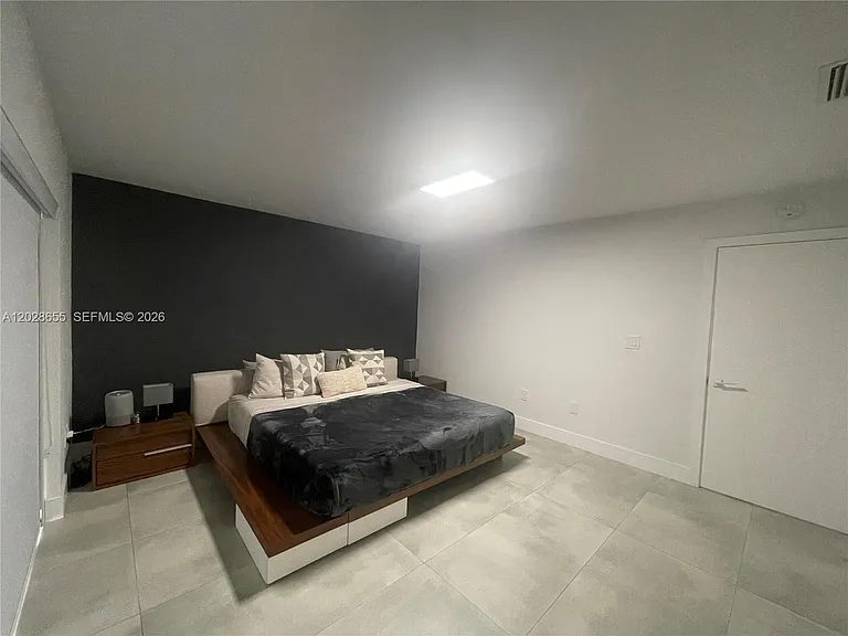 5733 NW 100th Ct — Photo 24