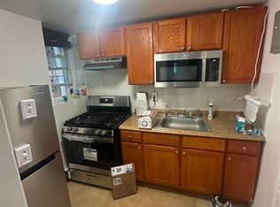 1384 E 222nd St APT 1, Bronx, NY 10469