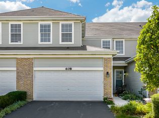608 Waterview Ct, Naperville, IL 60563