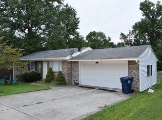 8701 Spring Dr, Crestwood, KY 40014
