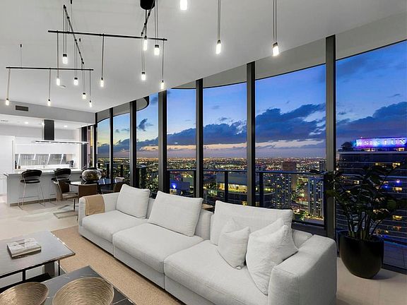 5th image of 1000 Brickell Plz Penthouse 6009