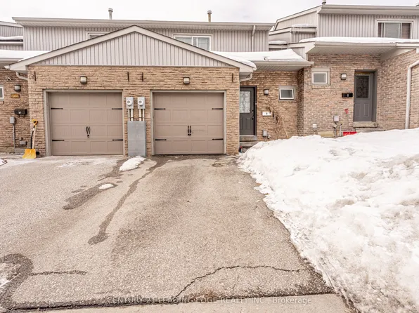 399 Vodden St E #9, Brampton, ON L6V 3V1