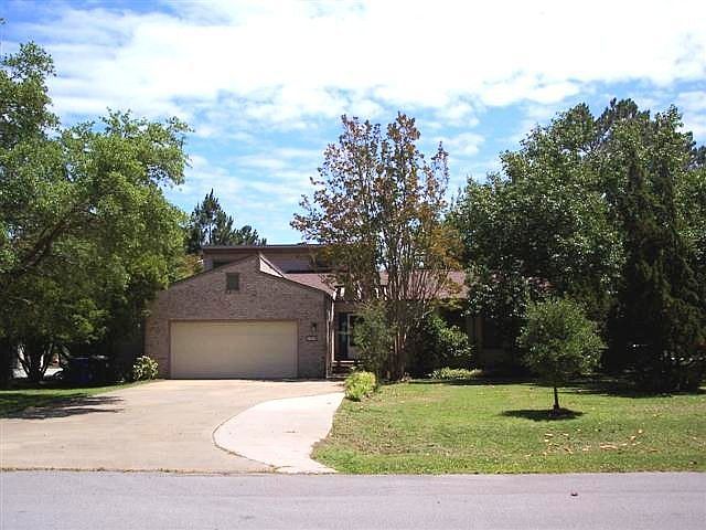 Contemporary 3BR/2BA water access home