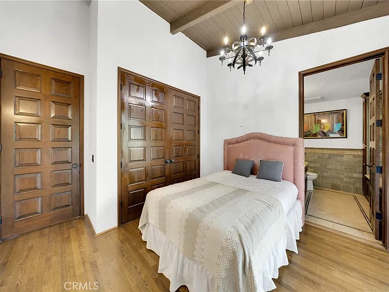 2300 Villa Heights Rd — Photo 45