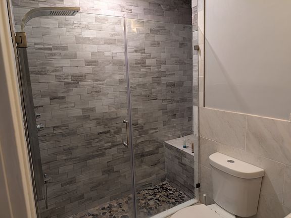 3rd image of 11 Waverly St
