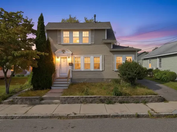 125 Upham St, Lowell, MA 01851