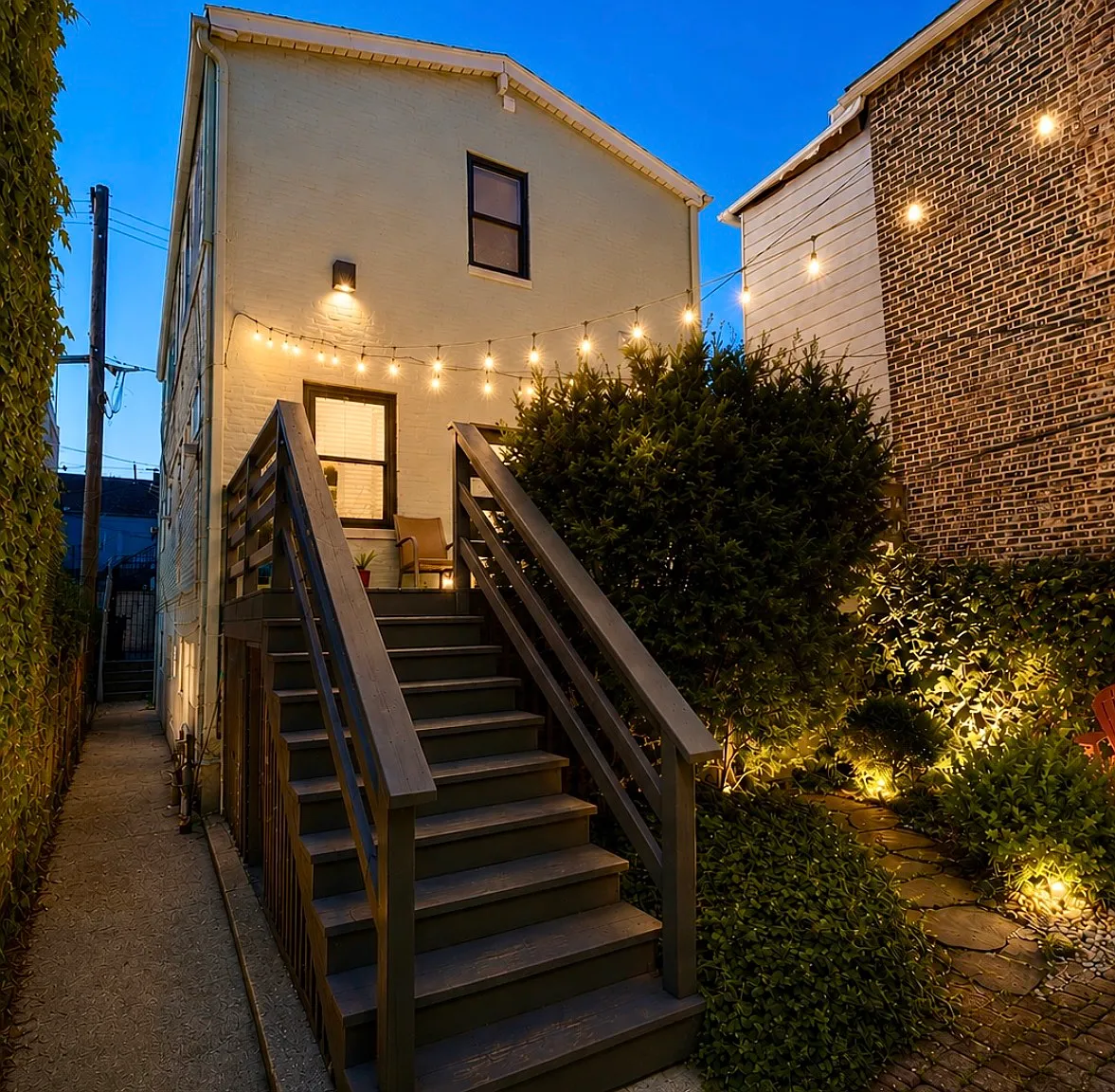 3 bed, 3.5 bath, 2000 sqft, $4,575 — Photo 1