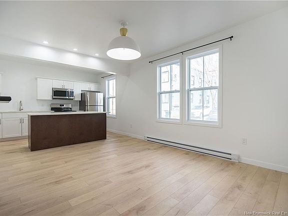 2nd image of 20 Harding St #2