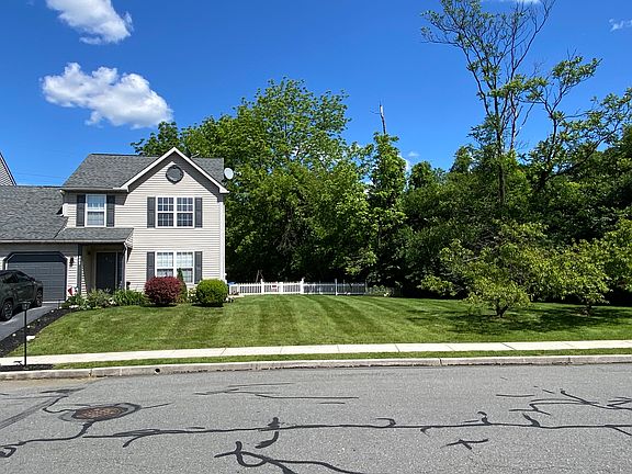3rd image of 409 Rivervale Rd