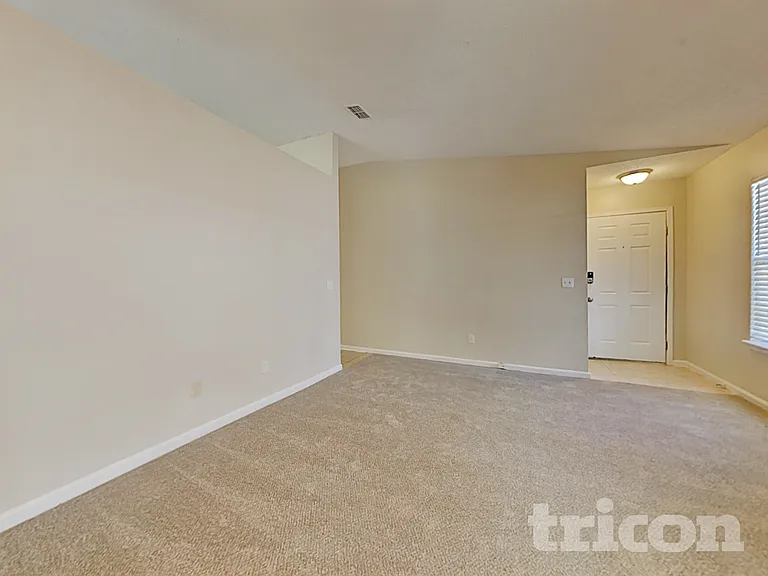 1293 Munson Cove Dr — Photo 4