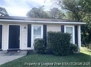 1787 Roberta Ct, Fayetteville, NC 28304