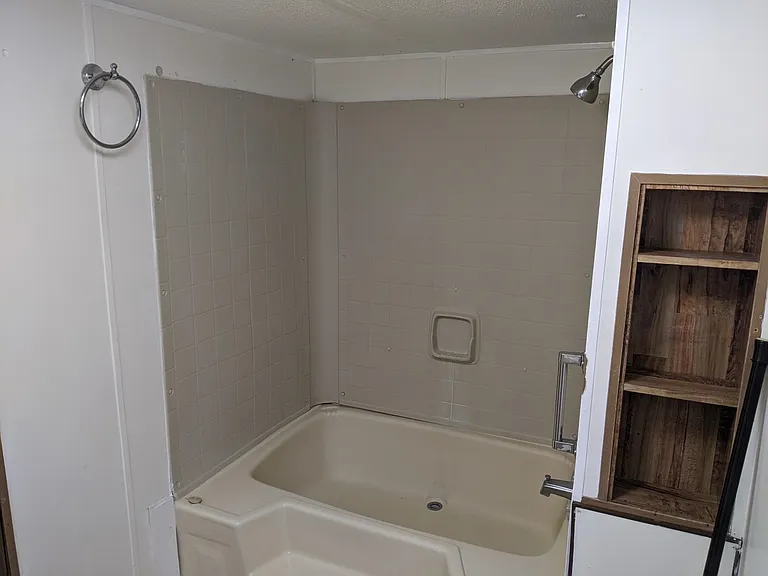 11231 Daddy Hall Ln — Photo 6