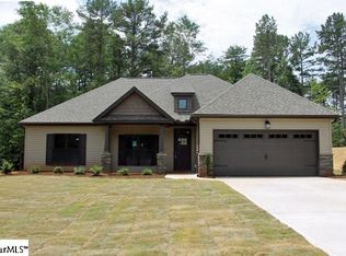 105 S Valley Ln, Greenville, SC 29611