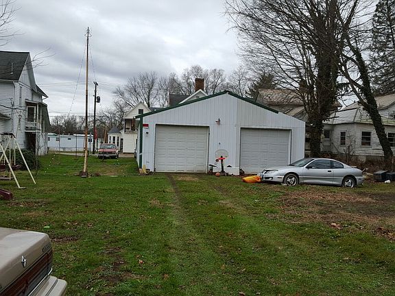 3rd image of 32 S Main St