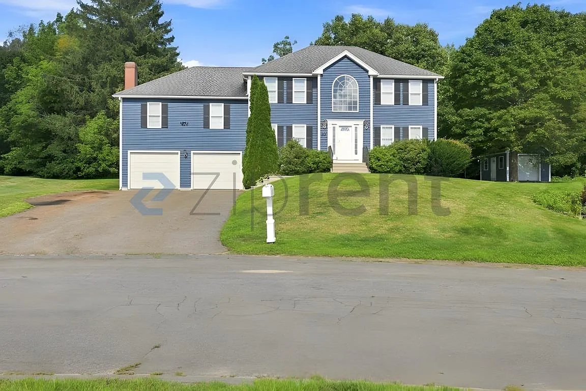 3 bed, 2.5 bath, 2388 sqft, $3,500 — Photo 2