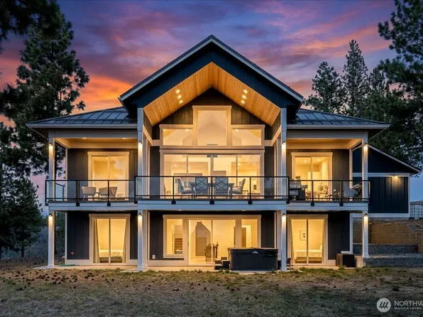 1114 Blazing Star Lane, Chelan, WA 98816
