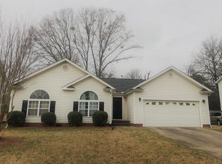 15 Anson Ct, Simpsonville, SC 29681