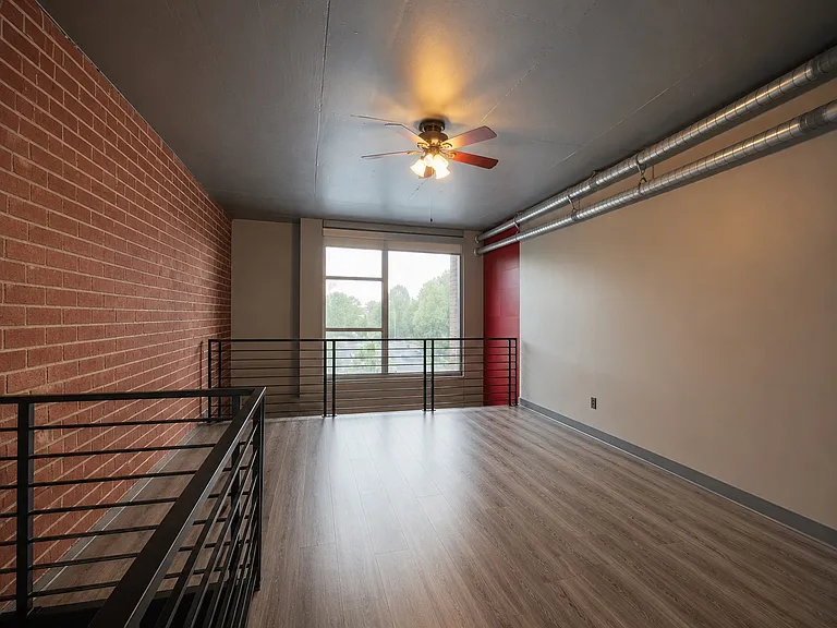 710 W Trade St #312 — Photo 10