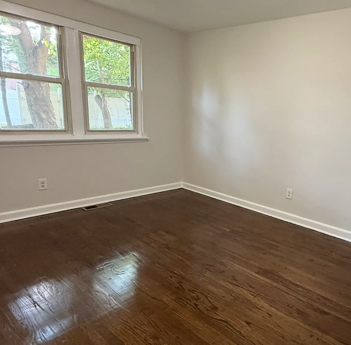4 bed, 2.5 bath, 1856 sqft, $3,200 — Photo 4