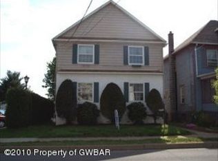 902 W Market St, Kingston, PA 18704