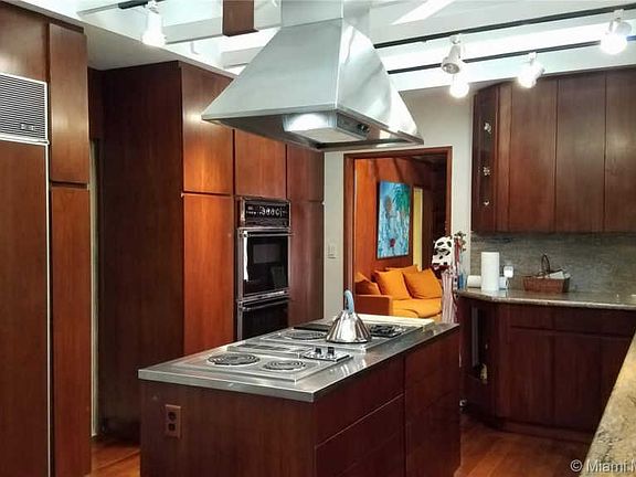 3rd image of 8020 SW 155th St