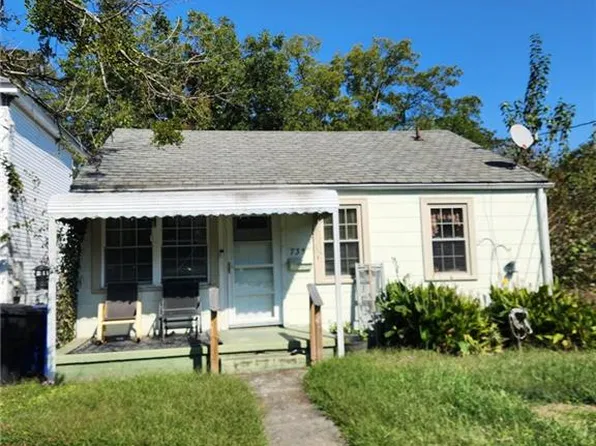 735 Flanders Cir, Portsmouth, VA 23707