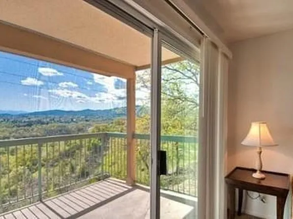 River Knolls Apartment