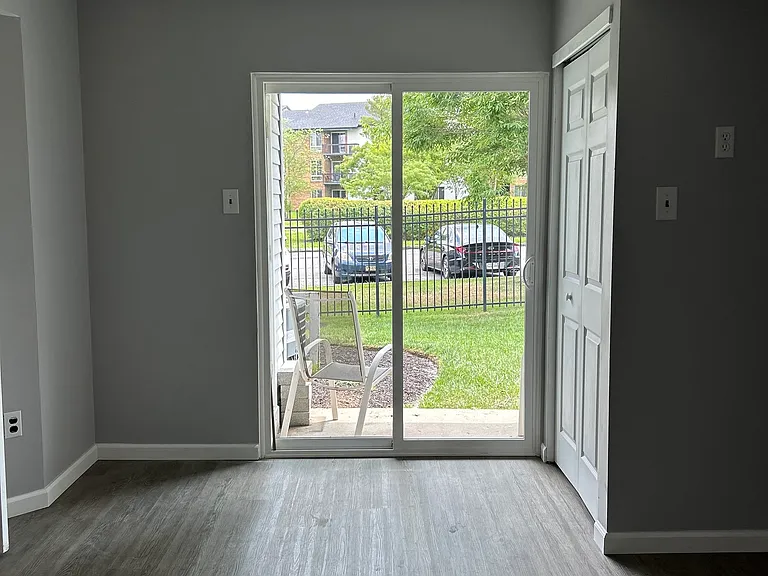 3301 Jennifer Ct — Photo 9