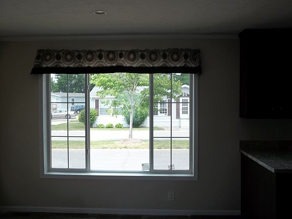 4th image of 24037 Chippewa Dr #2VY3MT