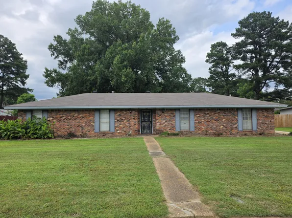 2606 Pemberton Ave, Tupelo, MS 38801